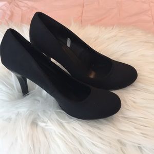 2 inch black heels